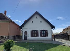 Tulipános vendégház, hotel v destinaci Fertőszentmiklós