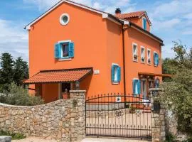 Appartement in Veli Lošinj mit Terrasse, Garten und Grill