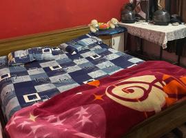 Homestay by Anand, hotel v destinaci Naini