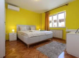 Apartments Folo