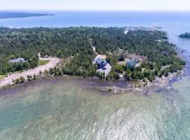 Tobermory Modern Waterfront Escape