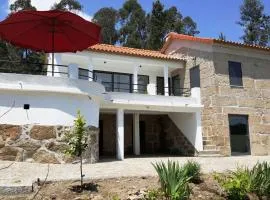Renoviertes Landhaus Inmitten Der Natur In Tondela