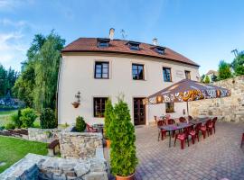 Rožmberk Royale Pension, hotell sihtkohas Rožmberk nad Vltavou