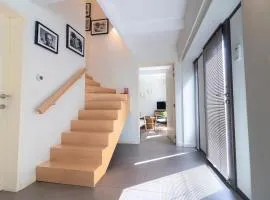 Luxurious residence with private parking