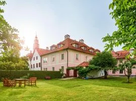 Orangerie Garden by KH