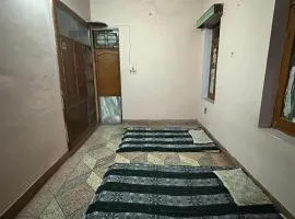 Suyash Homestay