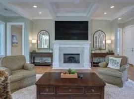 Luxury Family Home with Pool and Spa, Screened Porch, Close to Beach