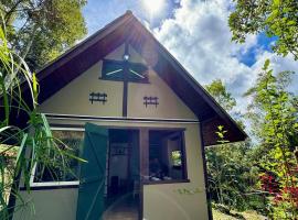 Chalés Refúgio de Lumiar - Chalé Recanto，位于新弗里堡的酒店