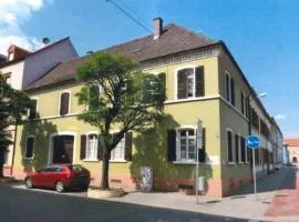Villa Doll