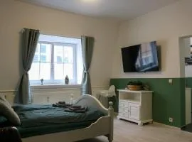 SchaeBu! 6 Apartment Altmarkt im Grünen