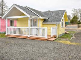 Cranberry Cottage Studio by the Sea w fireplace, Hotel in Grayland