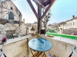 Amazing Home In Volnay With Wifi