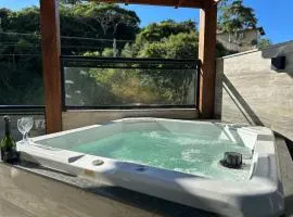 Casa com hidromassagem a passos da praia | BZCE359