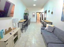 10 MIN FROM BEACH! 4 Queen Beds, aluguel de temporada em Puerto Pe&ntilde;asco