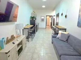 10 MIN FROM BEACH! 4 Queen Beds