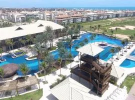 Cobertura no Golf Ville deck privativo com jacuzzi e churrasqueira