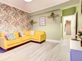 Cozy Brighton Home - 6 Guests, 5 min walk to Beach