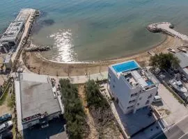 Villa Lara Beach Front Rooftop Pool & Stunning Views
