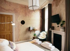 The Culpeper Bedrooms โรงแรมที่ทาวเวอร์แฮมเล็ตในลอนดอน