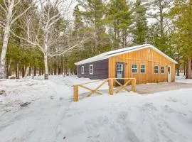 2 Ponds and Trail Access Peaceful Cabin in Calumet!