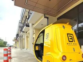 BOX BOX Hotel and Sports Restaurant