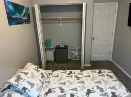 Cozy, private room and bathroom