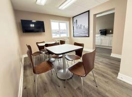 Super 8 by Wyndham Rockford South, hotel in Rockford