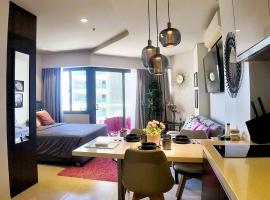 Dominiks pink dream Studio Balcony Ocean View Balcony Fast-Wifi at Tambuli Resort High Floor, hotel v destinaci Maribago