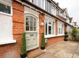 Luxury three bedroom serviced apartment - Springfield