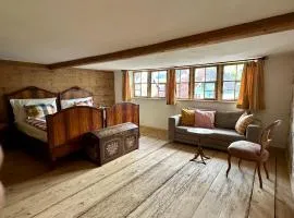 Historic Swiss Chalet Room in Farmhouse Rosalie
