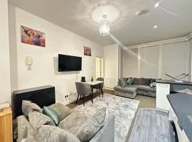 De'Parys - Sleeps 6! Great for large group of people