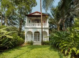 ELIVAAS Maison 10 - Luxe 4 BHK Villa With Pvt Pool, Garden & Portuguese Charm
