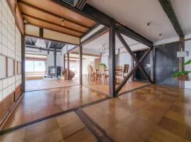 長野岡谷IC 5分,Private traditional Japanese house,貸切古民家,最大9名,ペットOK, 薪ストーブ