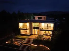Villa Vista Lakefront