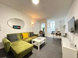 Chic, Comfy Studio with Netflix