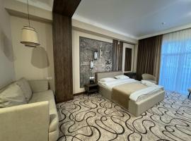 Гостиница SHAHRISTAN, hotel en Taraz