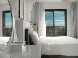 Terra Apartments in Caesar Blue Resort, Fixed Lunch till 3pm, Gym, Heated pool, Sauna, Kids club