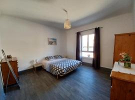 Cosy T3 spacieux, khách sạn ở Aubin