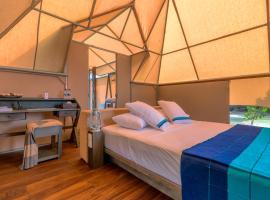 Kodev, luxury tent in Kalpitiya