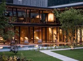 zelloon boutique hotel