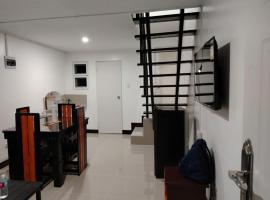 Clark Airport Whiz Transient House, hotel din Mabalacat