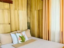 Beachfront Cabin in Lobo