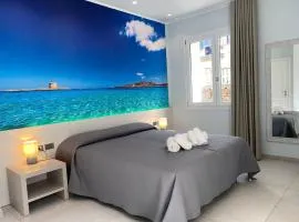 Hotel on the promenade of Stintino, rooms with air conditioning and private bathroom