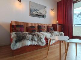 T2 piscine, terrasse, parking couvert Résidence Pic du Midi, hotel in Bagnères-de-Bigorre