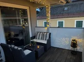 TheLakeHouse 70m2 Appartment with terrasse and or 25m2 single Room