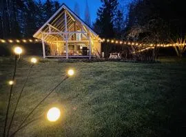 House with hot tub on over 2 acres