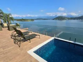 Maravilhosa casa linear 5 suítes em Angra