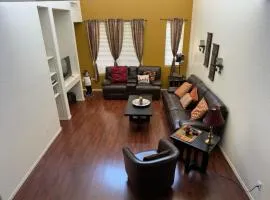 Quiet Gated Community Minutes from Falcon Fld