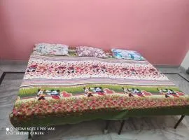 Manshi Niwas