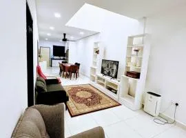 Homestay 1 Storey Serdang UPM MAEPS MARDI IOI CITY MALL